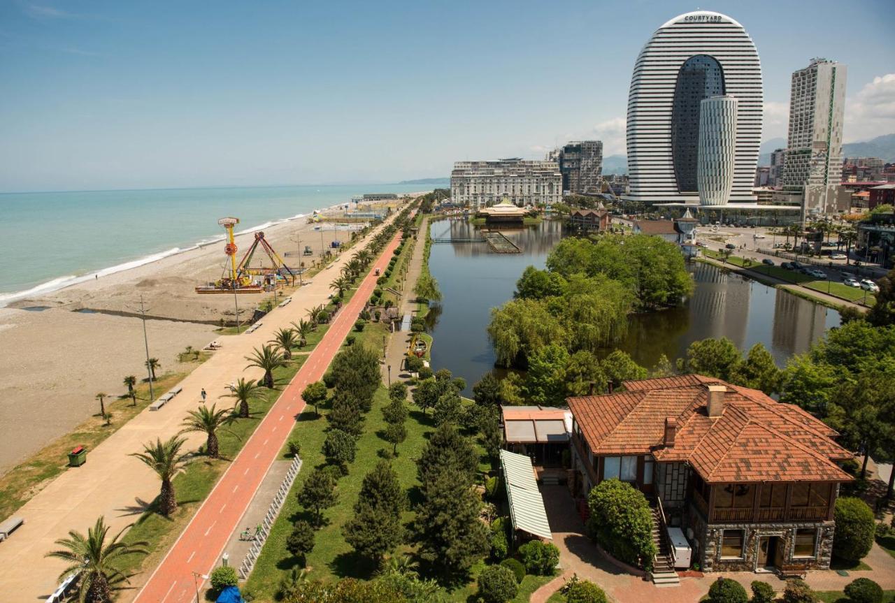 Orbi City Hotel Batumi Bagian luar foto