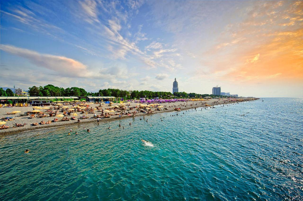 Orbi City Hotel Batumi Bagian luar foto